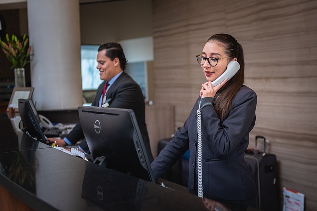 receptionists-5975962_640 receptionists 5975962 640